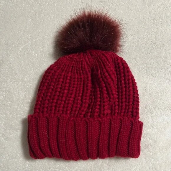 NWT Red Knit Beanie with Pom Pom Cozy Winter Hat Knit Hat Knit Toque Warm - Picture 1 of 3